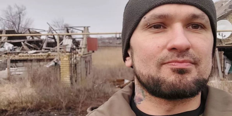 ЛГБТ-скандал в українській церкві – гея позбавили церковної нагороди, військовий і активісти відмовились самі (ФОТО)