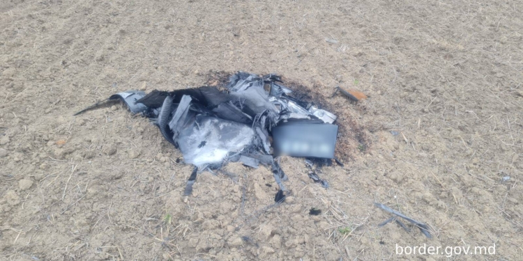 В Молдові недалеко від кордону з Україною впав безпілотник (ФОТО)