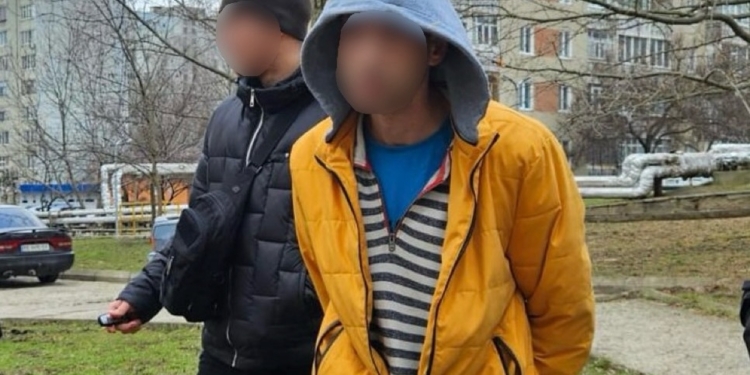 Продавав особливо небезпечний психотроп: на Миколаївщині поліцейські затримали наркозбувача (ФОТО)