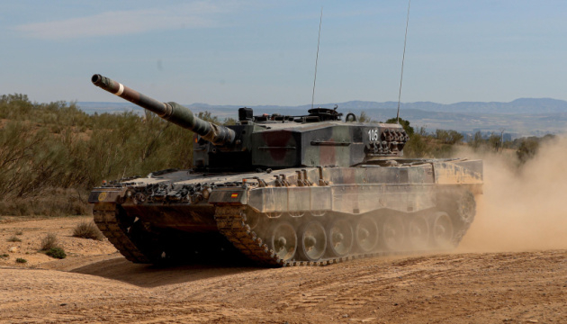 Іспанія передасть Україні ще 19 танків Leopard 2A4