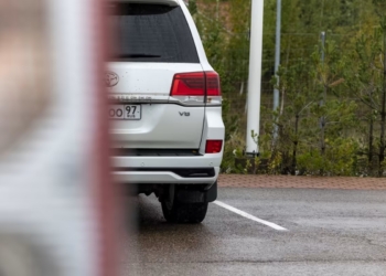 Автомобілі з російськими номерами потрібно вивезти з Фінляндії до 16 березня