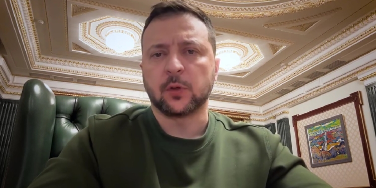 Харкову потрібно достатньо систем ППО – від російської ракети загинули 5 людей, – Зеленський (ВІДЕО)