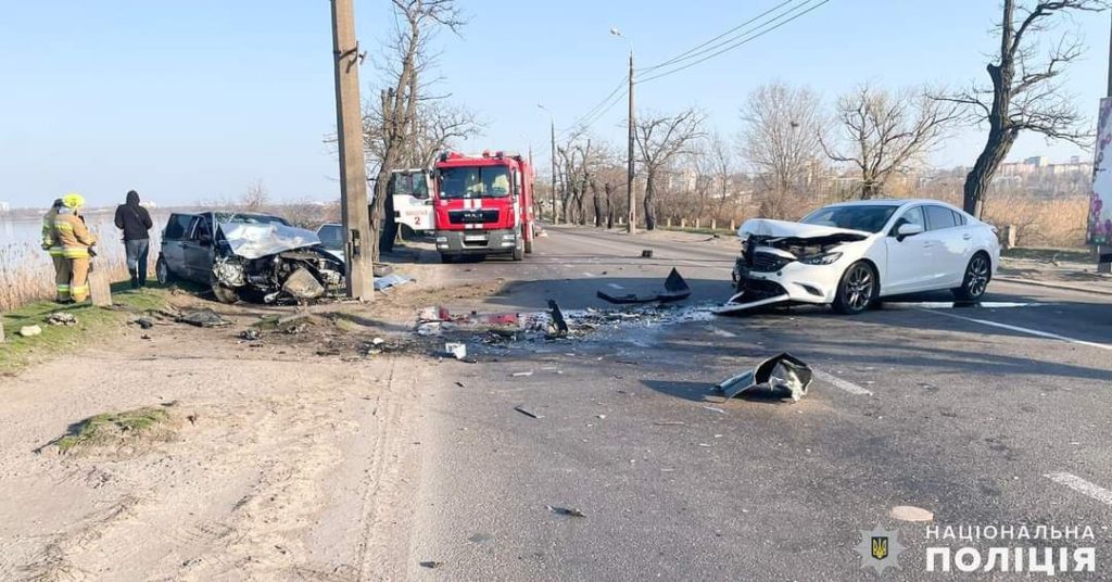 В Миколаєві ДТП в районі Варварівського мосту, поліція шукає свідків (ФОТО) 2