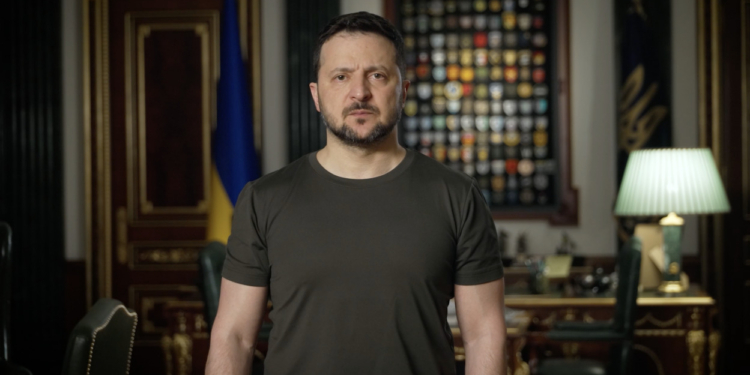 “Цих хворих уже нічого не вилікує від зла, але втрати вони відчують”, – Зеленський пообіцяв відплату Кремлю за Кривий Ріг (ВІДЕО)