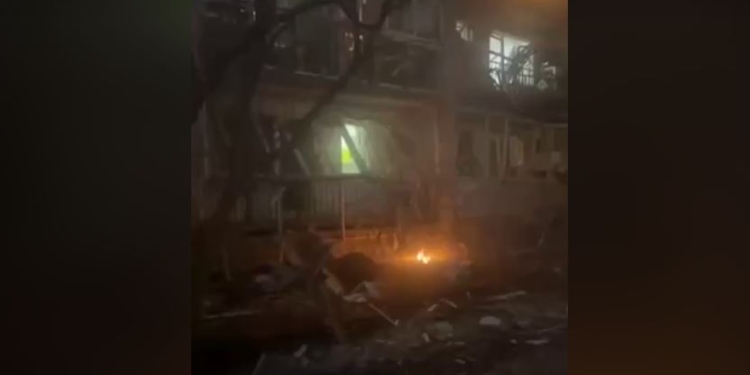 Уламки збитого дрона впали на багатоповерхівку у Санкт-Петербурзі (ФОТО, ВІДЕО)