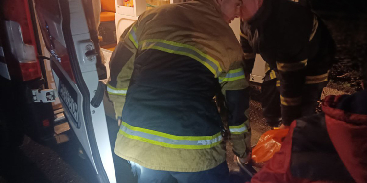 На Миколаївщині врятували людину на воді – тримався за опору на річці Інгул