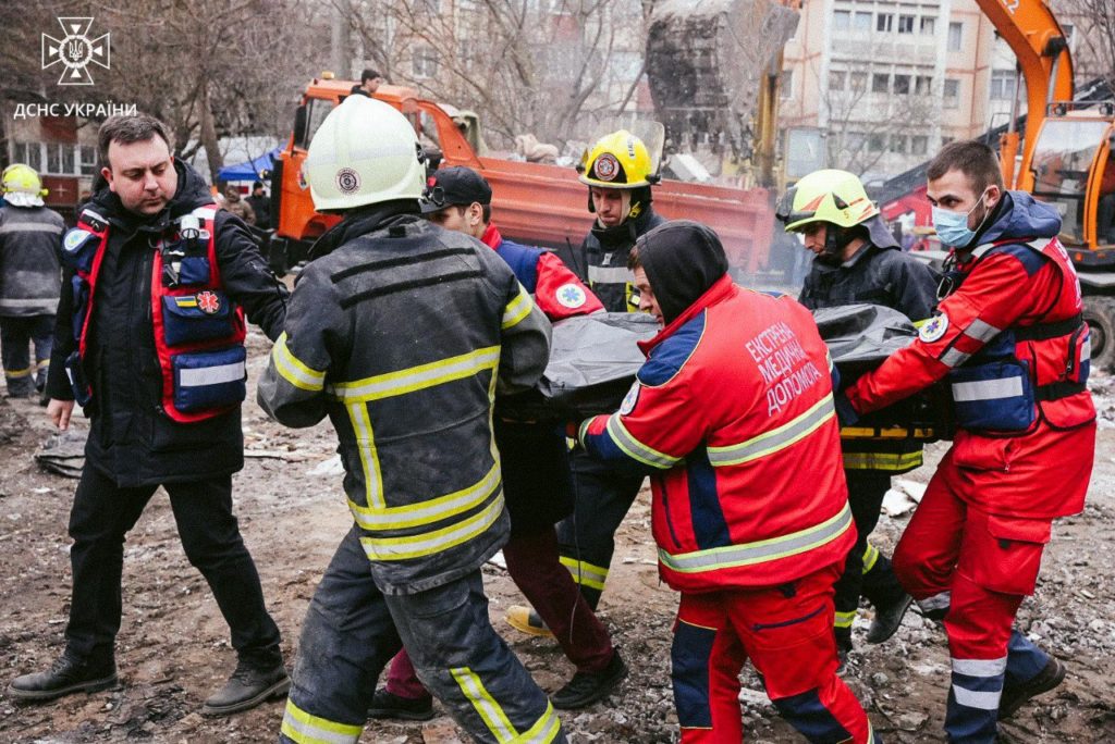 Кількість жертв нічної російської атаки по Одесі зросла до 6 (ФОТО) 2