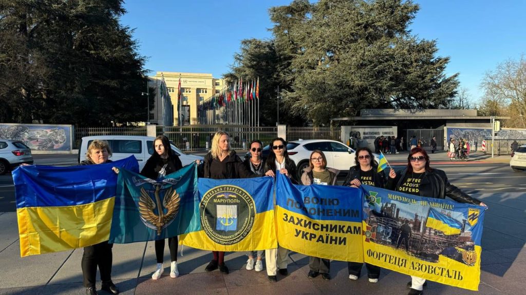 У Женеві перед Палацом Націй ООН пройшла акція на підтримку українських військовополонених (ФОТО) 2