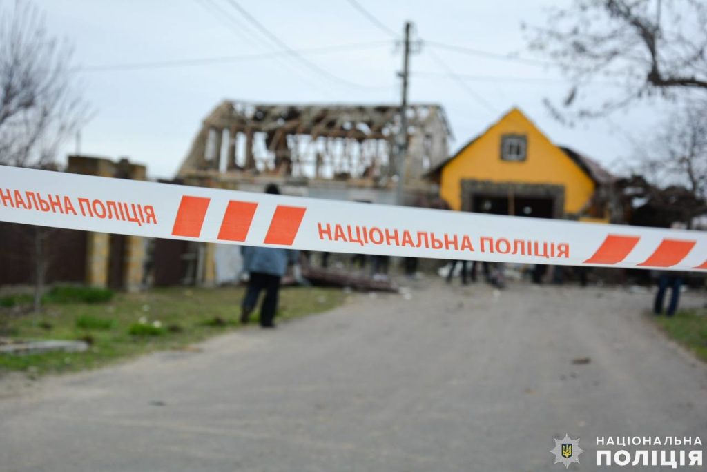 В поліції розповіли про руйнування в Миколаєві внаслідок падіння уламків дронів (ФОТО, ВІДЕО) 1