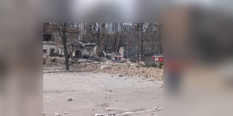 У Києві збили 2 балістичні ракети, є постраждалі (ФОТО)