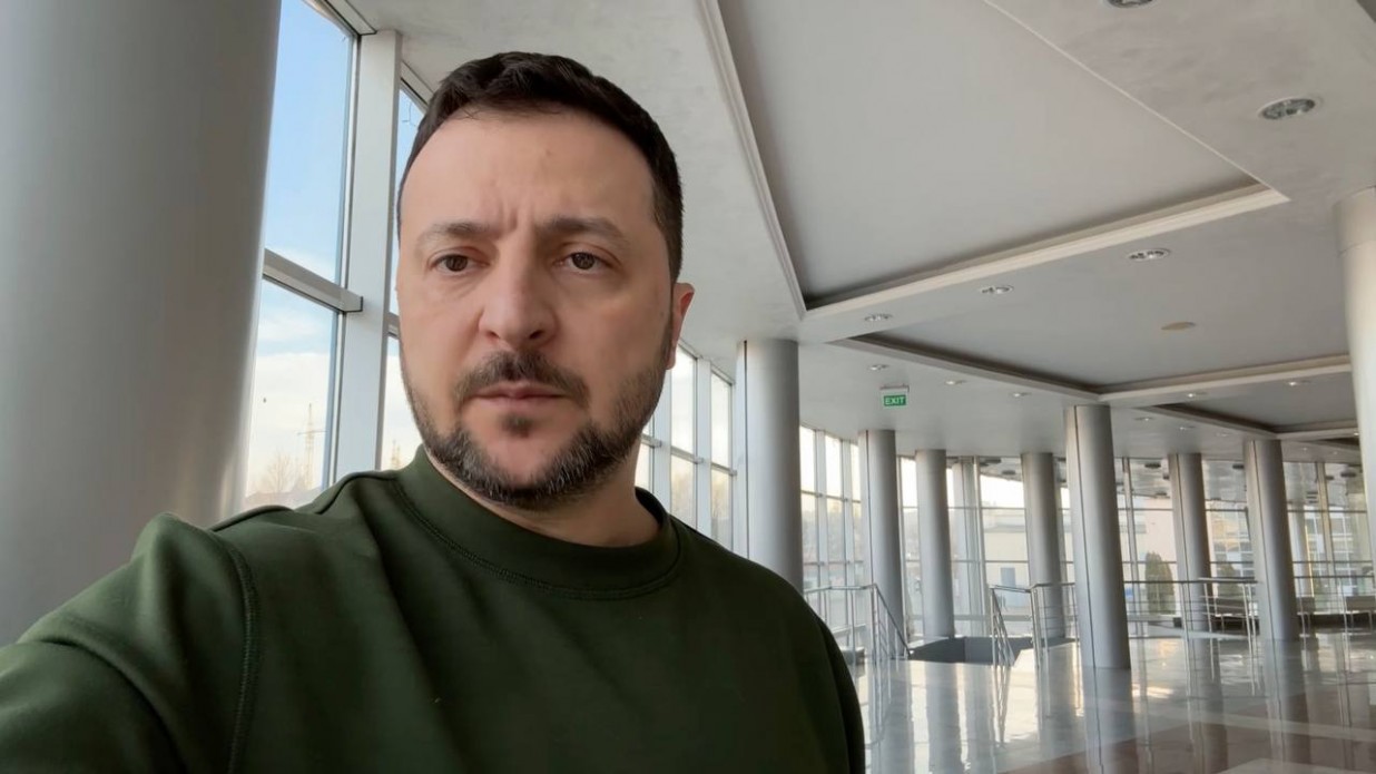 Цей рік маємо зробити результативним у захисті від російських керованих авіабомб, літаків, ракет, – Зеленський (ВІДЕО)