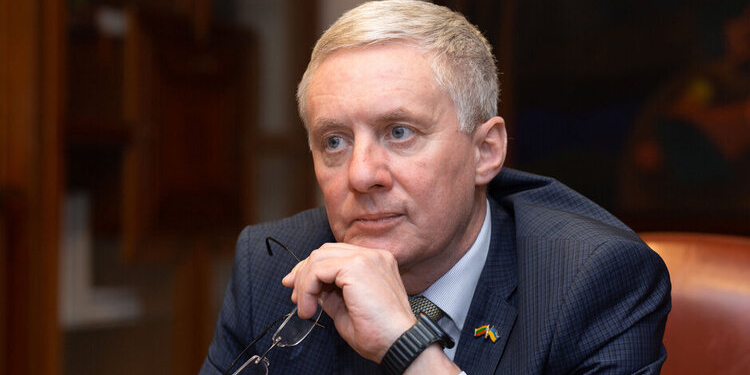 Литва готова віддати всі заморожені російські активи Україні