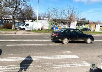 В Миколаєві на Богоявленському жінка постраждала в ДТП, поліція шукає свідків (ФОТО)