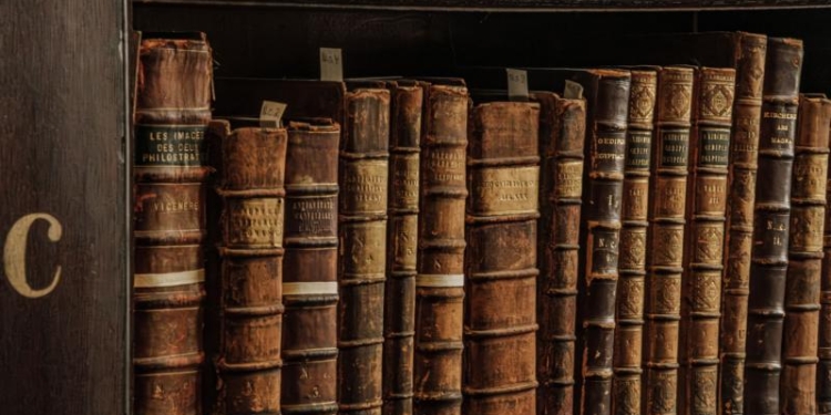 Гарвардський університет прибрав обкладинку з книжки, виготовлену із людської шкіри