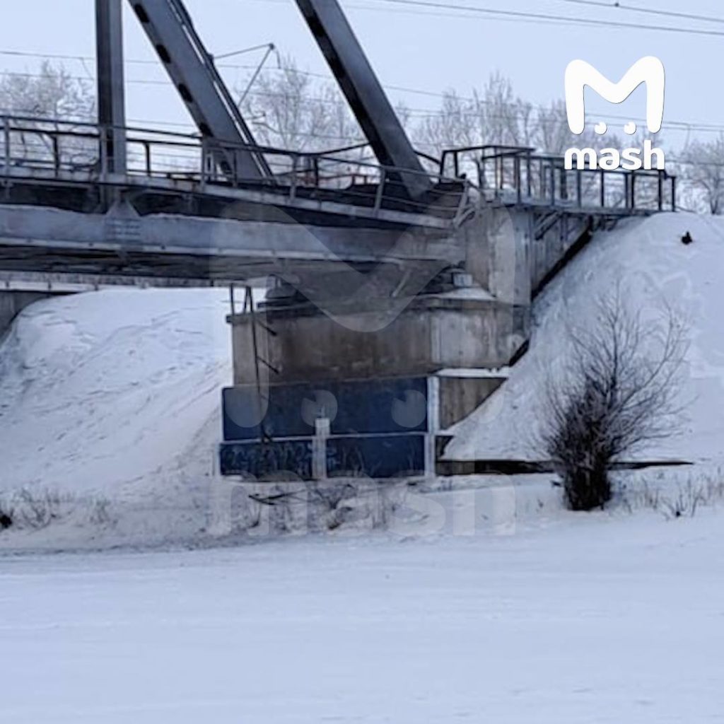 У Самарській області невідомі підірвали залізничний міст (ФОТО) 1