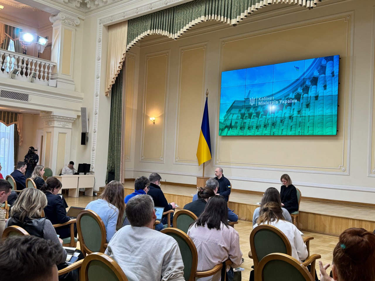 Шмигаль: на Заході «заморожено» близько $300 млрд. російських активів – їх треба конфіскувати та використовувати