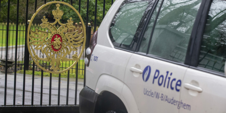 Бельгія депортувала десятки російських “дипломатів” – перетворили посольство в шпигунське кубло