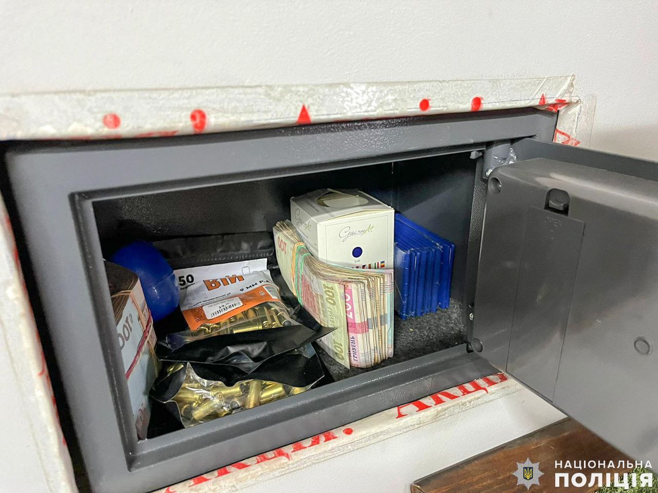 На Миколаївщині зловили банду – з розмахом торгували накотиками і зброєю (ФОТО, ВІДЕО)