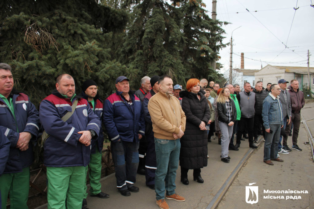 У Миколаєві вручили відзнаки за оборону колективам комунальних підприємств, лікарень і навчальних закладів (ФОТО) 4