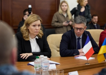Сьогодні в Одесі була голова нижньої палати парламенту Франції Яель Брон-Піве, зустрілася з Неїжпапою (ФОТО)