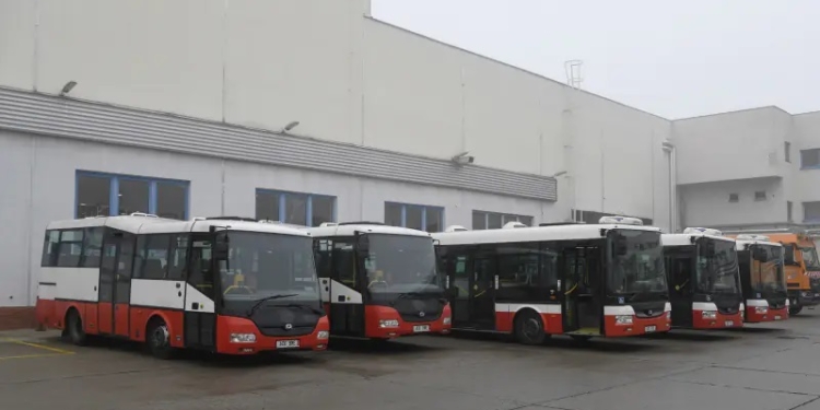 Миколаїв отримав від празької транспортної компанії 3 автобуси (ФОТО)