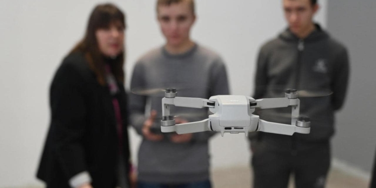 У 2024 році навчитися керувати цивільними дронами можна буде в 7 профтехах країни, зокрема в одному – на Миколаївщині (ФОТО)