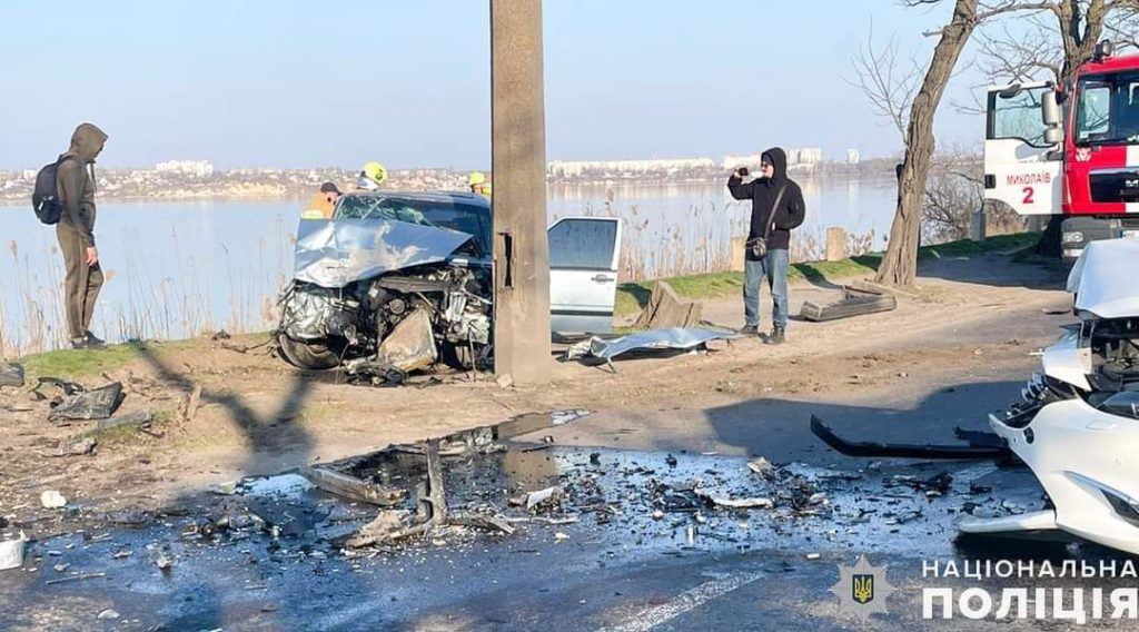 В Миколаєві ДТП в районі Варварівського мосту, поліція шукає свідків (ФОТО) 4