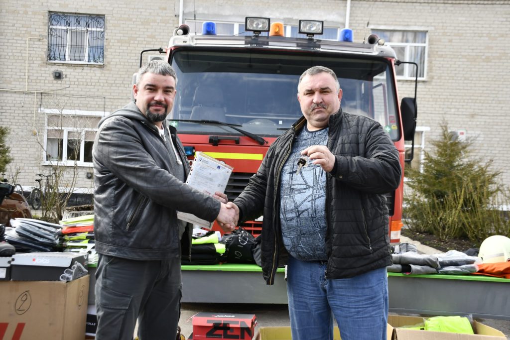 Ще один пожежний автомобіль зі Швеції передали для пожежних-добровольців з Миколаївщини (ФОТО, ВІДЕО) 6