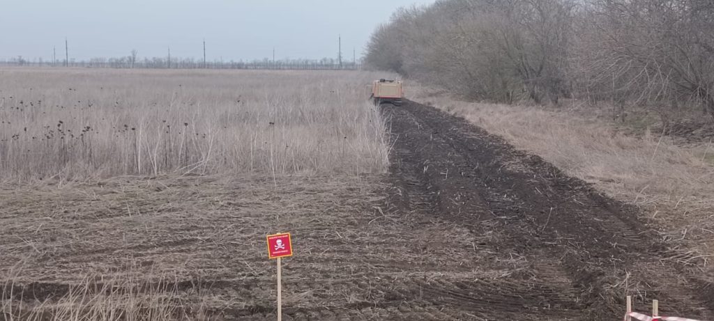 На Миколаївщині працює передана ЄС система розмінування DOK-ING MV-10 (ФОТО) 6