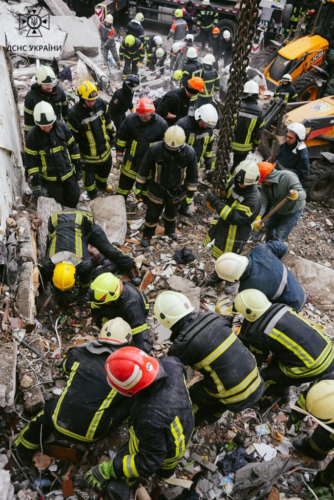 Кількість жертв російської атаки по Одесі збільшилась до 5 (ФОТО) 15