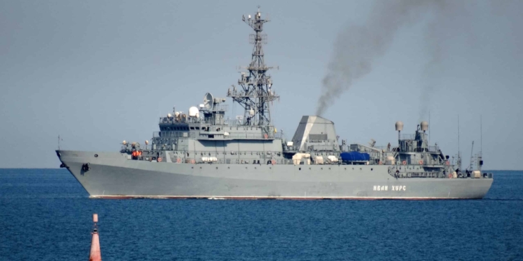 Не тільки “Ямал” і “Азов”. Під час ракетної атаки на Севастополь “поранений” розвідкорабель “Іван Хурс”