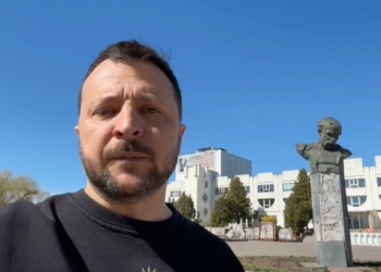 Сьогодні ми вшановуємо силу кожного й кожної, хто вистояв, б’ється й працює та обов’язково принесе волю всій нашій землі – Зеленський (ВIДЕО)
