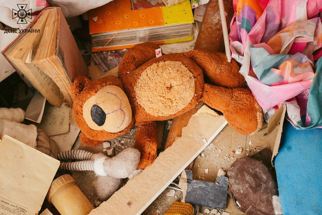 Безпілотник, який зруйнував під’їзд в Одесі, міг мати посилену бойову частину. Цілили саме в будинок, впевнений генпрокурор