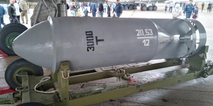 Нова загроза чи психологічний тиск. Для чого РФ показала виробництво ФАБ-3000?