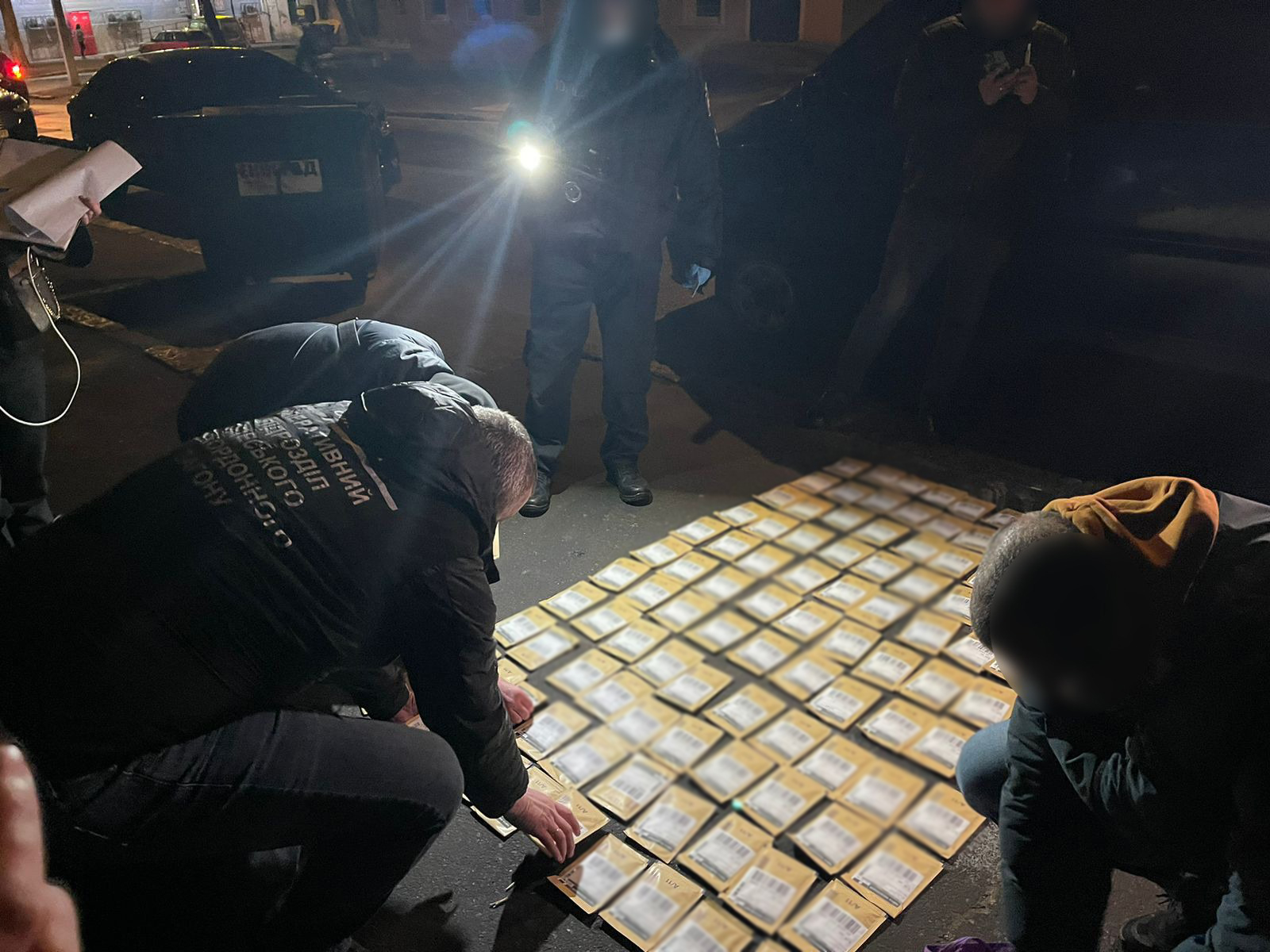 На Одещині викрили наркодилерів з мільйонним обігом (ВІДЕО)