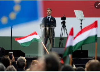 В Угорщині у Орбана зявився конкурент.  Каже, що час настав, і збирає тисячні мітинги (ФОТО)