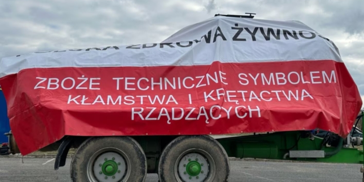 Польські фермери заблокували пункт пропуску на кордоні зі Словаччиною