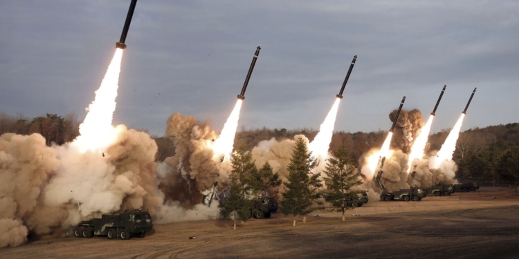 Північна Корея показала в роботі надвеликі РСЗВ. Чому це викликало велике занепокоєння