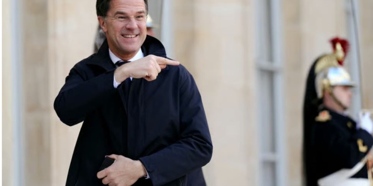 Портфельний конфликт молодої і старої Європи. Чому посади в ЄС і НАТО розподіляються саме так