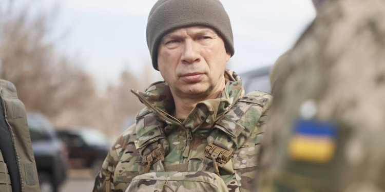 Сирський і Умєров приїхали в підрозділи, де ускладнюється обстановка, і є загроза просування ворога (ФОТО)