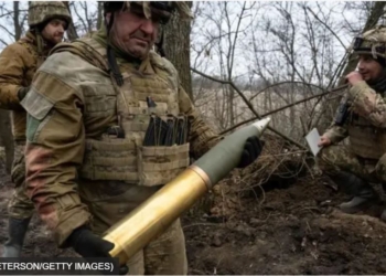 Україна у 20 разів збільшила виробництво зброї на своїх підприємствах, але за ними полюють російські ракете, – Associated Press