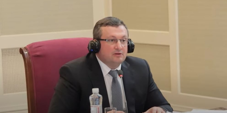 У Конституційному суді хоче служити миколаївський суддя, який продав квартиру і став на облік у центрі для безпритульних. І не тільки (ВІДЕО)