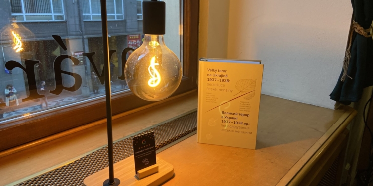Важкі сторінки спільної історії: у Празі презентували книгу «Великий терор в Україні 1937—1938 років: переслідування чеської меншини» (ФОТО)
