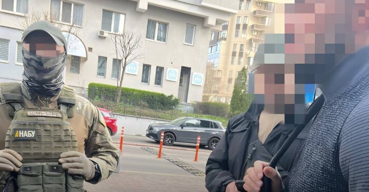 ОЗГ, яка вкрала в Укрзалізниці майже 95 млн.грн., очолював колишній радник ОП – НАБУ і САП його затримали (ФОТО)