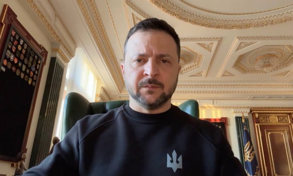 Про необхідність посилення ППО для Харківщини, Сумщини, південних регіонів і вдячність миколаївським артилеристам – звернення Зеленського (ВІДЕО) 1