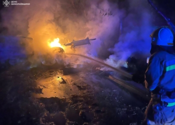 У Первомайську горів гараж, у Миколаєві – сміття