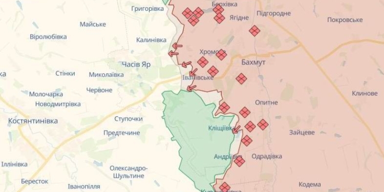 Важка ситуація на Бахмутському напрямку: росіяни закріпились на околиці Часового Яру – журналіст