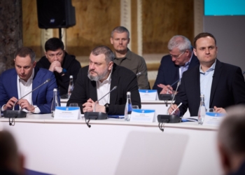 Сьогодні у Чернівцях Конгрес місцевих влад. Єрмак закликав регіони до солідарності з Миколаївщиною (ФОТО, ВІДЕО)