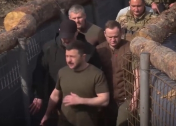 Зеленський проінспектував будівництво фортифікаційних споруд на Харківщині (ВІДЕО)