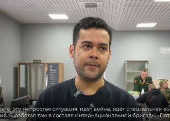 РосЗМІ хваляться американцем, який воює за РФ і встановив в Авдіїіці прапор США. З’ясувалося, хто він (ФОТО)